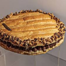 Buches Et Chocolats De Noel 2019 By Nicolas Cloiseau Pour La Maison Du Chocolat Chocolat Maison Galette Des Rois Chocolat Noel