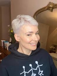 I took the plunge and went for a cut and colour today at my local  hairdresser (I was getting tired of the natural grey 🧓🏻 and anyway,  platinum blondes are supposed to