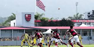 Um dos maiores craques do Flamengo está perto de dar adeus na base rubro-negra