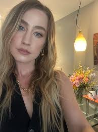 Danielle Renner's Instagram, Twitter & Facebook