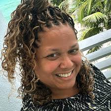 This graduate goes viral for the sweet message she left