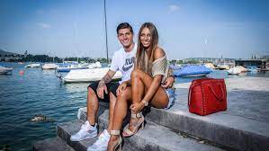 Steven zuber (born 17 august 1991) is a swiss professional footballer who plays as a midfielder for german club eintracht frankfurt and the switzerland national football team. Mirjana Und Steven Zuber Haben Sich Getrennt Schweizer Illustrierte
