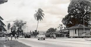 At most sections, the federal route 343 was built under the jkr r5 road standard, allowing maximum speed limit of up to 90 km/h. Title The Police Station Jalan Pekeliling 1 Year 1960 S Location Kuala Lumpur Description The Police Station Jala Kuala Lumpur Old Photos Photo