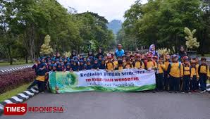 Berita harian guru terbaru dan terlengkap, meningkatkan kelancaran pengelolaan keuangan sehingga pendistribusiannya dapat memperlancar kegiatan pendidikan di sekolah…. Serunya Kegiatan Tengah Semester Sd Khadijah Wonorejo Di Kebun Raya Purwodadi Times Indonesia