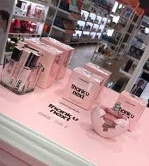 Please be sure you understand that these are mini bottles, not full size. Ariana Grande Perfume
