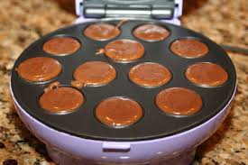 Add about 1/2 of the package of chocolate frosting to the crumbled cake. Easy To Make Your Own Cake Pops With The Babycakes Cake Pop Maker