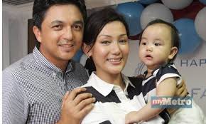 Ucapkanlah by yusry & erra fazira dan kekasih abadi by yusry & lisa surihani. Profile Kronologi Cinta Rumahtangga Erra Fazira