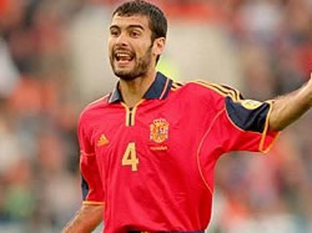 Guardiola FC Barsa leer el manifiesto del Referndum en Montjic Barcelona  Lasvocesdelpueblo