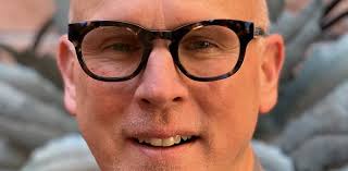 Ron Robinette-Designed Contemporary Estate with Frank Lloyd Wright  Influence