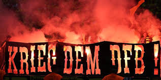 Eintracht frankfurt official on instagram: Dfb Pokalfinale Pyro Ermittlungen Gegen Bvb Und Eintracht Frankfurt Mopo De