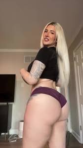 Brittny Blaine - Porn Videos & Photos - EroMe