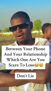 Look at the picture and tell me who is smart and who ain't and why?