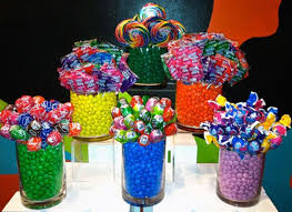 Una Idea Deliciosa Ideasenorden Closets Decoracion Graduation Party Centerpieces Candyland Party Lollipop Centerpiece