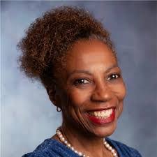 Leslie Eaves's Instagram, Twitter & Facebook