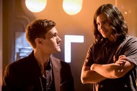 Sur cette page, vous avez la possibilité de voir grey's anatomy saison 4 épisode 13 en streaming français sur voirfilm. The Flash Season 4 Episode 13 Review True Colors Tv Fanatic