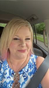 Sandra Harless's Instagram, Twitter & Facebook