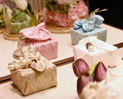 pin by sara on تغليف هدايا gift wrap box gifts frame card