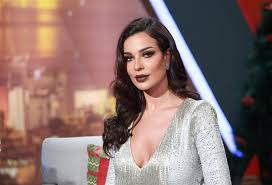 نادين نجيم تتحدث عن ظهورها بالحجاب. Ù†Ø§Ø¯ÙŠÙ† Ù†Ø¬ÙŠÙ… ØªÙÙˆØ² Ø¨Ù„Ù‚Ø¨ Ù…Ù„ÙƒØ© Ø¬Ù…Ø§Ù„ Ù„Ø¨Ù†Ø§Ù† 2007 Ø§Ù„Ø¬Ù…Ø§Ù„ Ù†Øª