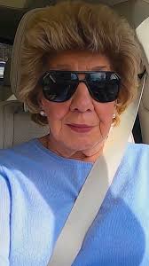 Fan seeks 500 hellos to brighten up her day