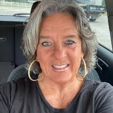 Suzanne Drake Parham and Ellen Rose Wood at Yogi Bear Fried Chicken