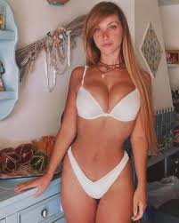 Eugenia Bellomia - Majestic Babes