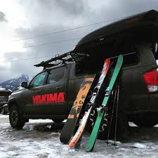 Yakima Skybox Carbonite Roof Cargo Box