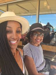 Happy Birthday To Your Mom!!! 🥳 🎈 🎁 🍭 🎂 🎉 🍨 🎊