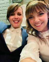 It's my lovely wife @whatthehepp 's birthday today so can we all please  take a minute to appreciate how wonderful and sweet and smart and cute she  is? 😍🥹 So happy to