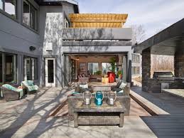 Whatever size your patio, porch, deck or yard, there's furniture and accessories for your needs. 4 Season Room And Outdoor Patio Klassisch Modern Patio Edmonton Von Boss Design Ltd