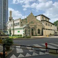 It is a place where pedestrians have the right of way to safely cross. Masjidul Jamiah Colombo Malay Military Mosque Estd 1864 It Was In The Year 1857 When The Disbandment Of The Ceylon Malay Rifle Regiment Was Under Contemplation That Messrs Abdul Hameed Bahar Baba