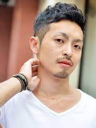 30代 メンズ 髪型 特集 大人の男が参考にしたいヘアスタイル おすすめスタイリング剤を厳選紹介 メンズファッションメディア otokomae メンズヘアスタイル ロング ビジネス ヘアスタイル 髪型 メンズ