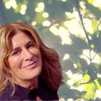 Anna Scully's Instagram, Twitter & Facebook