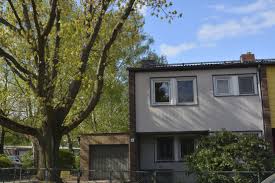 Wir haben 58 immobilien zur miete in wohnung berlin garage ab 1.092 € für dich gefunden. Haus Zu Vermieten Topeliusweg 5 14089 Berlin Kladow Spandau Mapio Net
