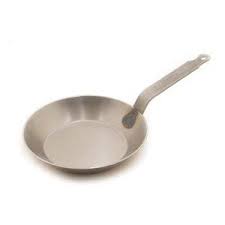 Amazon Com Matfer Bourgeat Black Steel Frying Pan 8 5 8 Dia Kitchen Dini Carbon Steel Skillet Carbon Steel Pan Carbon Steel