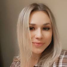 Jen Kozlowski (@jennayykoz)