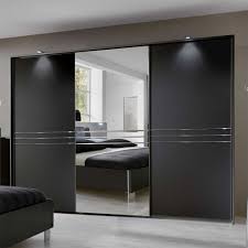 Schlafzimmerschrank Mit Schiebeturen Schwarz Jetzt Bestellen Unter Https Moebel Laden Kleiderschrank Schwarz Kleiderschrank Schwebeturen Schwebeturenschrank