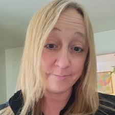 Kimberly Hauser's Instagram, Twitter & Facebook