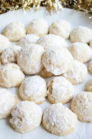 Learn all about the traditional christmas cookies from european countries including bulgaria, croatia, czech 22 unique christmas cookies from around europe. 5 Ingredient Vanilla Almond Snowball Cookies Bread Booze Bacon