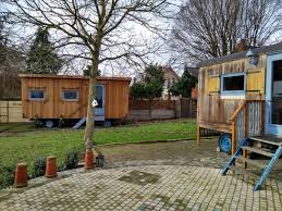 Löydät toimituksellisia arkistokuvia aiheesta kat kerkhofs katrin kerkhofs ja paljon muuta shutterstockin toimituksellisten tiedosto: Dream On Wheels Visit Limburg