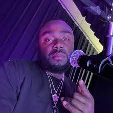 Where did you get married? church, court, your home, etc?