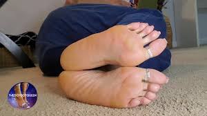 TheDCfootqueen Bratty bitch gossip while you worship meaty soles and toes