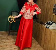 Champagne flowers embroidered lace plus size silk cheongsam dress. Kua Qipao Cheongsam Plus Size Wedding Shop World