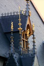 Les Hospices De Beaune Visite De L Hotel Dieu 3 Avec Images Maison Gothique Hospices De Beaune Hotel Dieu