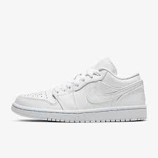 Stay geared up this summer and shop finish line for all of your white on white sneaker needs. Nike Air Jordan 1s How To Style Them Like Your Fave Celebs Teen Vogue