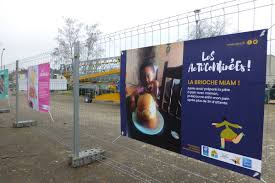 Des Instants De Vie Du Confinement Affiches Sur Quatre Places De Vierzon Vierzon 18100