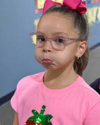 📸✨ 𝐀𝐧𝐝 𝐭𝐡𝐞 𝐅𝐢𝐫𝐬𝐭 𝐃𝐚𝐲 𝐨𝐟 𝐒𝐜𝐡𝐨𝐨𝐥 𝐌𝐚𝐠𝐢𝐜  𝐂𝐨𝐧𝐭𝐢𝐧𝐮𝐞𝐬! ✨📸 Here's a peek inside classes