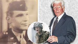 Band of Brothers Cast: Damian Lewis, David Schwimmer, and More