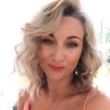 Yvette Hutton's Instagram, Twitter & Facebook