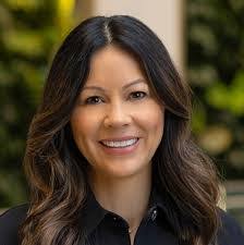 Kim Yee's Instagram, Twitter & Facebook