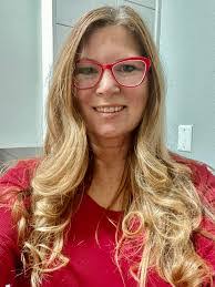 Katie Spitler's Instagram, Twitter & Facebook